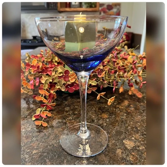 Blue Graduated Coupe Martini Glass Single - Picture 1 of 4
